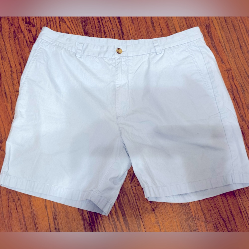 Vineyard vine men’s shorts